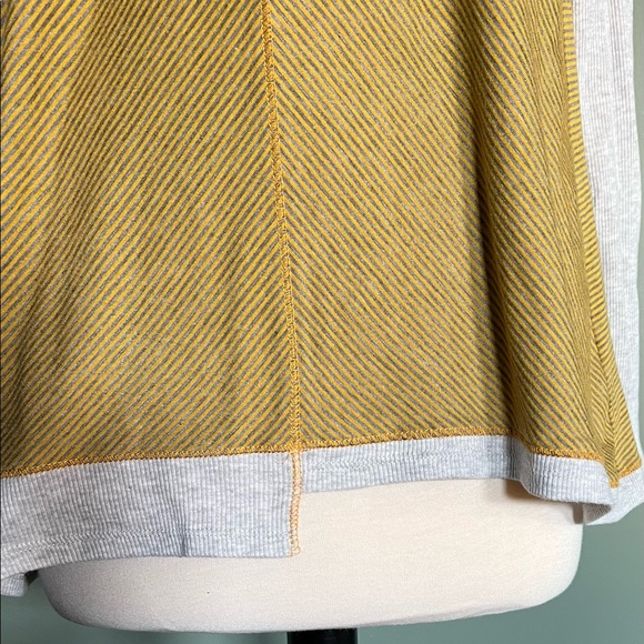 ❤️ Mustard and gray mini striped super soft tunic! - Picture 4 of 5